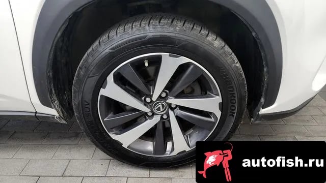 Lexus NX NX300h 2018 года - вид 5