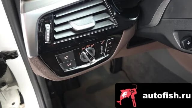 BMW 5-Series 5 Series (G30) 2019 года - похожие автомобили