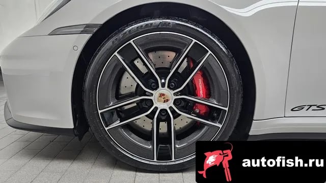 Porsche 911 911 (992) 2025 года - вид 5