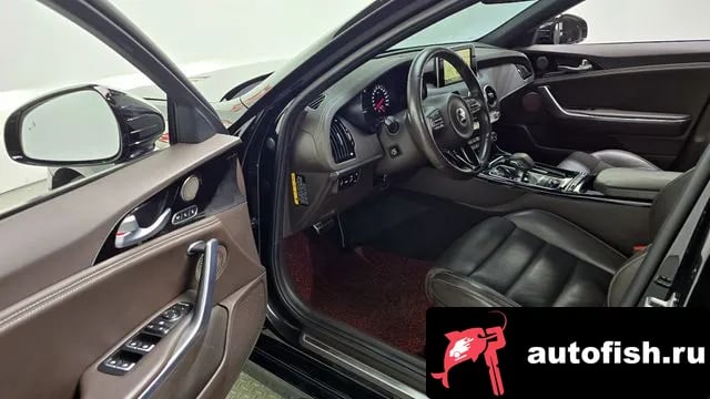 Kia Stinger Stinger 2017 года - похожие автомобили