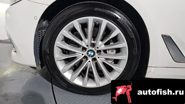 BMW 5-Series 5 Series (G30) 2019 года - вид 5