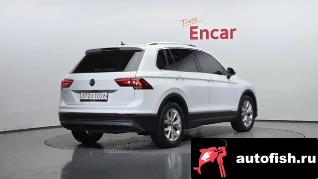 Volkswagen Tiguan Tiguan second Generation 2020 года - вид 2