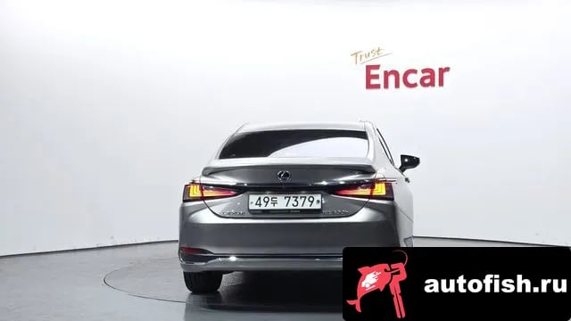 Lexus ES ES300h 7th generation 2018 года - вид 4