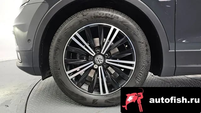 Volkswagen Tiguan Tiguan second Generation 2018 года - вид 5