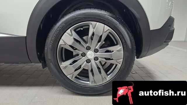 Peugeot 3008 3008 second generation 2019 года - вид 5