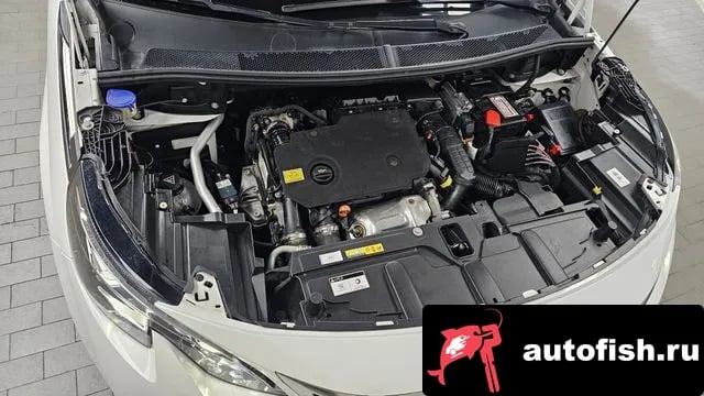 Peugeot 3008 3008 second generation 2019 года - вид 6