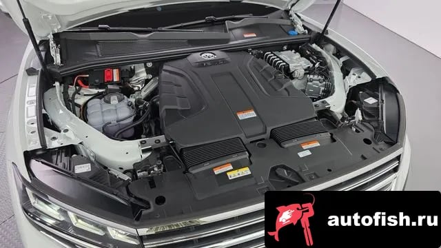 Volkswagen Touareg Tuareg 3rd generation 2025 года - вид 6