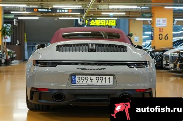 Porsche 911 911 (992) 2024 года - вид 4