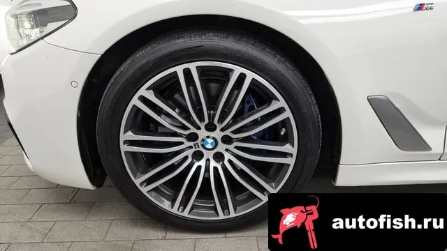 BMW 5-Series 5 Series (G30) 2019 года - вид 5