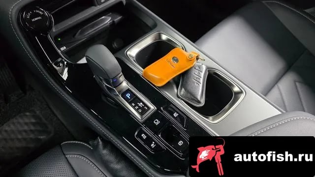 Lexus NX NX350h Second generation 2025 года - похожие автомобили