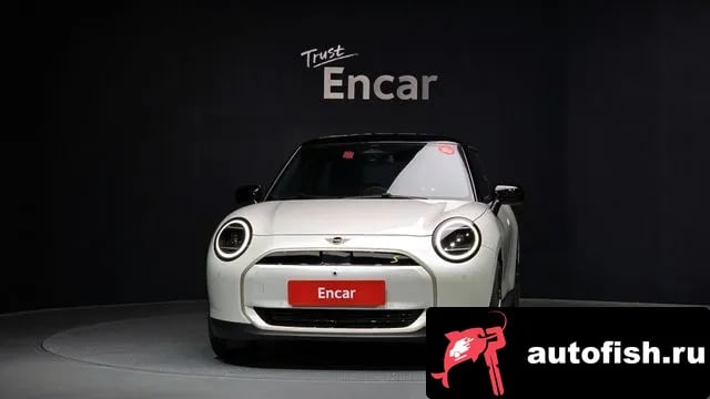 Mini Cooper Cooper Electric 2024 года - вид 3