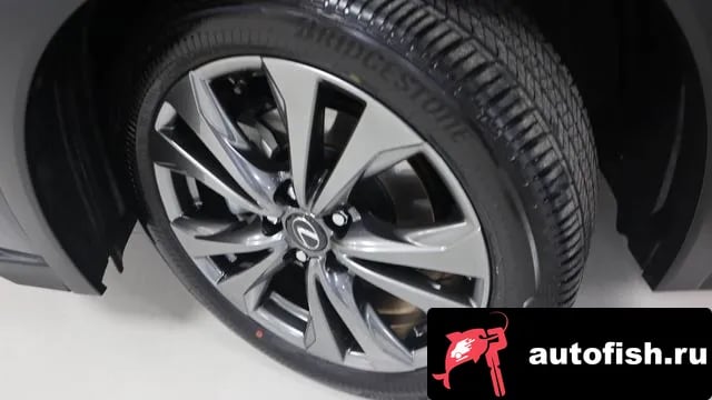 Lexus UX UX300h 2025 года - вид 5