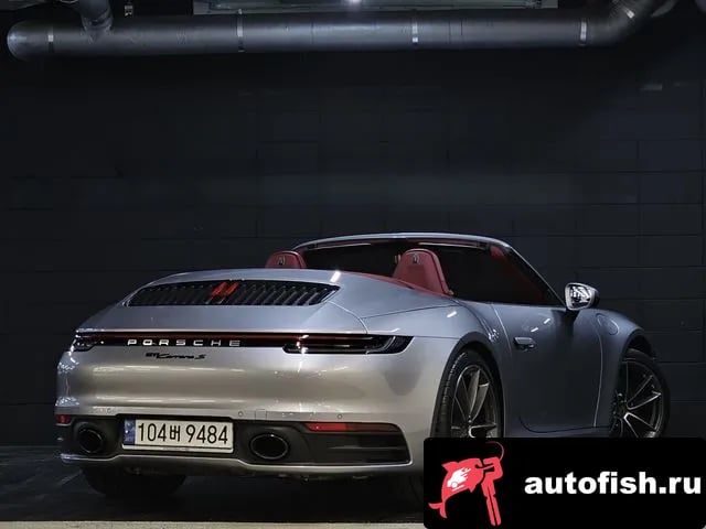 Porsche 911 911 (992) 2021 года - вид 4