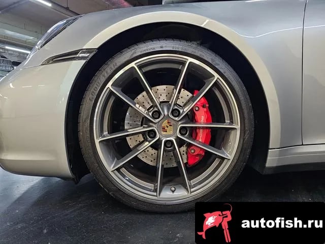 Porsche 911 911 (992) 2021 года - вид 6