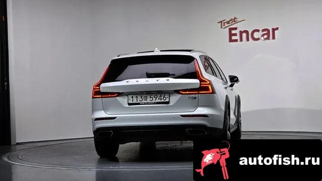 Volvo V60 V60 Cross-country 2nd Generation 2019 года - вид 4
