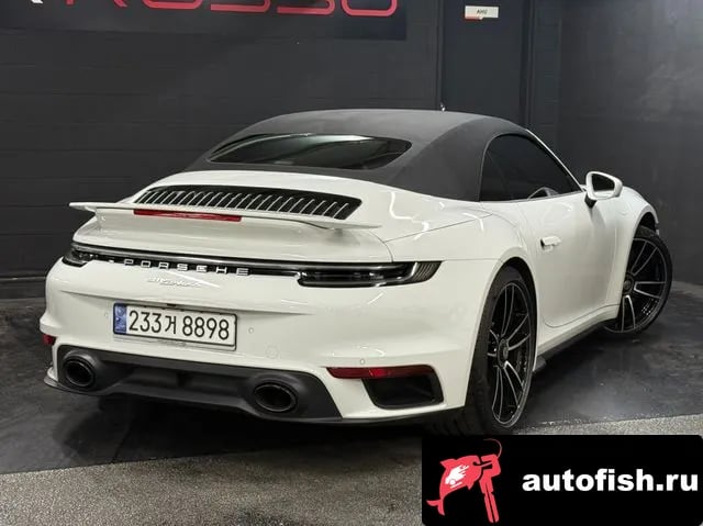 Porsche 911 911 (992) 2021 года - вид 4