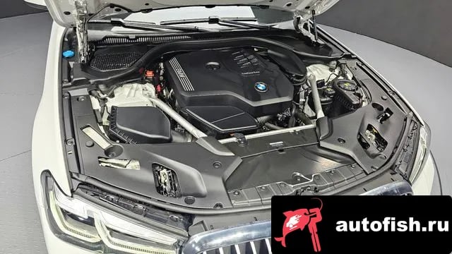 BMW 5-Series 5 Series (G30) 2022 года - вид 6
