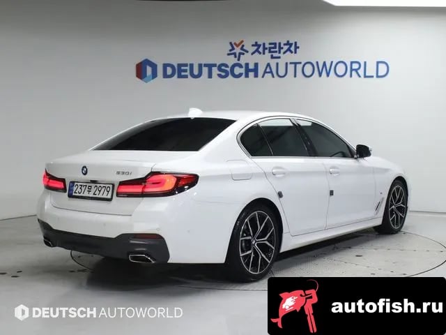 BMW 5-Series 5 Series (G30) 2022 года - вид 2