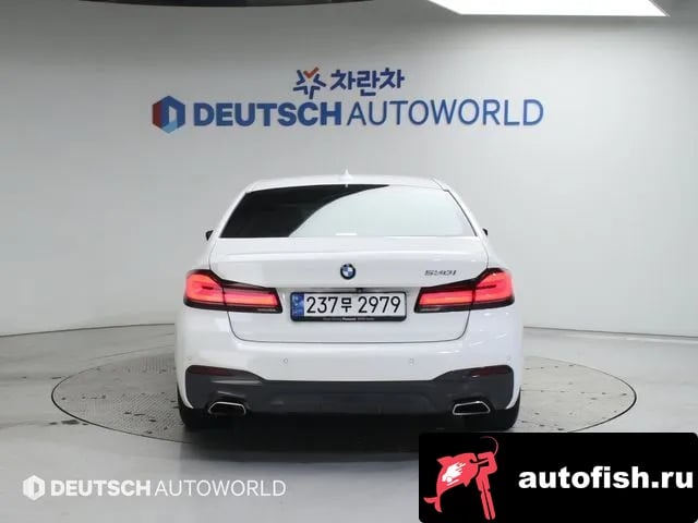 BMW 5-Series 5 Series (G30) 2022 года - вид 4