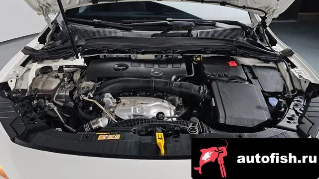 Mercedes-Benz GLA-Class GLA - Class H247 2022 года - вид 6