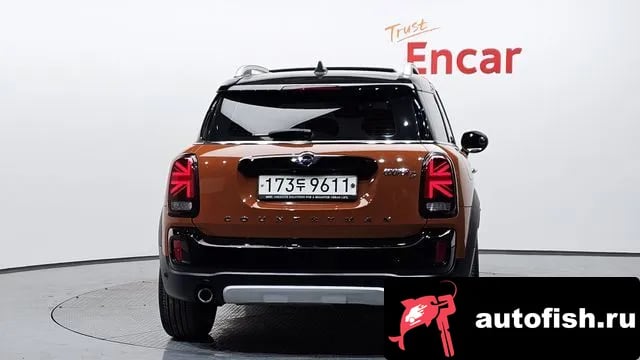 Mini Countryman Cooper D Country Man 2018 года - вид 4