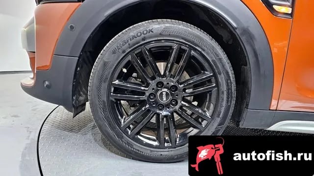 Mini Countryman Cooper D Country Man 2018 года - вид 5