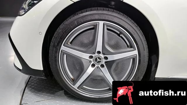 Mercedes-Benz EQE EQE V295 2023 года - вид 5