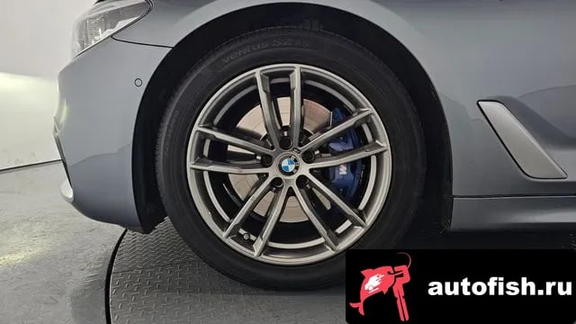 BMW 5-Series 5 Series (G30) 2018 года - вид 5