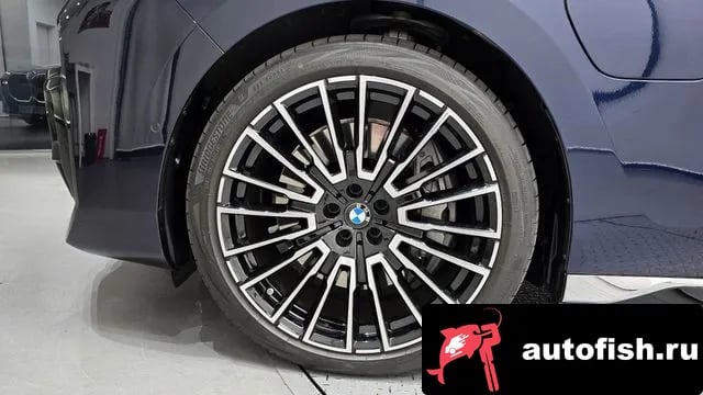 BMW 7-Series 7 Series (G70) 2025 года - вид 5