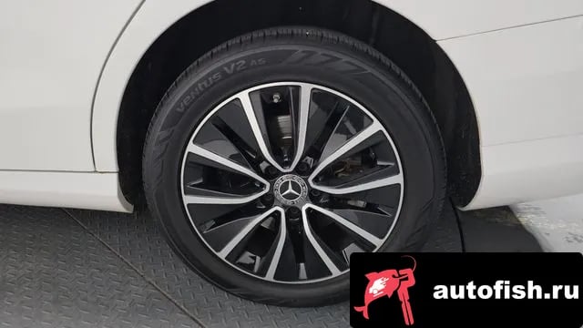 Mercedes-Benz C-Class C-Class W205 2019 года - вид 5