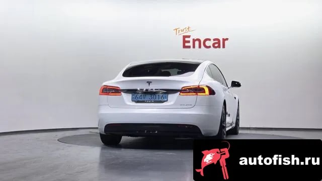 Tesla Model S Model S 2020 года - вид 4