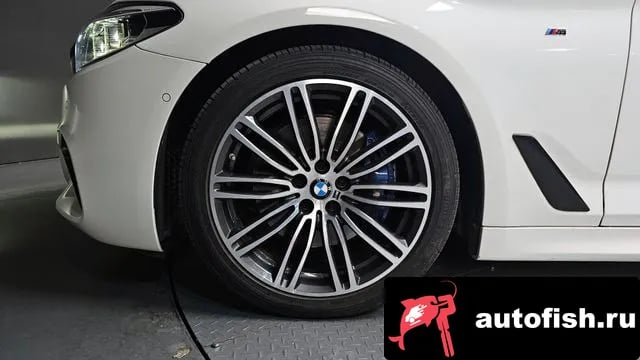 BMW 5-Series 5 Series (G30) 2019 года - вид 5