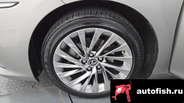 Lexus ES ES300h 7th generation 2023 года - вид 5