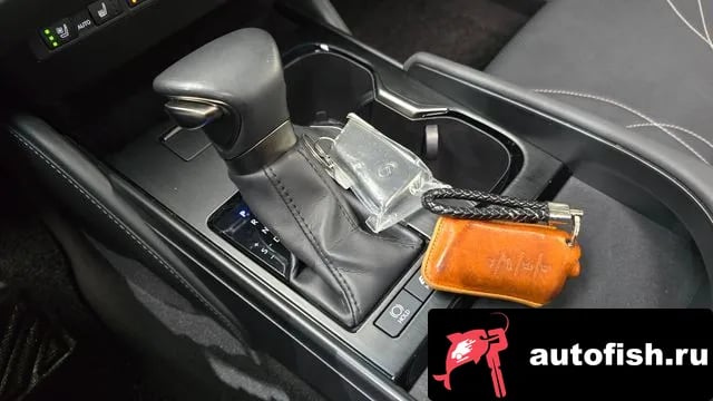 Lexus ES ES300h 7th generation 2023 года - похожие автомобили