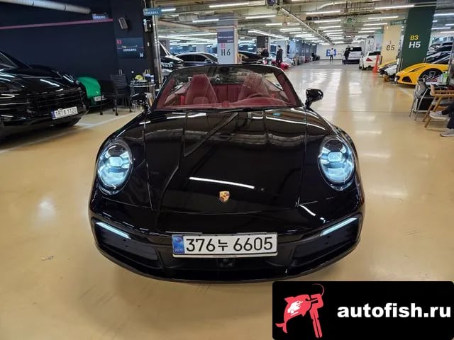 Porsche 911 911 (992) 2020 года - вид 3