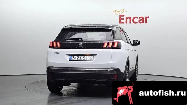 Peugeot 3008 3008 second generation 2018 года - вид 4