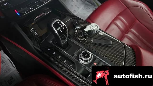 Maserati Levante Lebante 2018 года - похожие автомобили