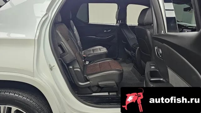 Chevrolet (GM Daewoo) Traverse Traverse 2022 года - похожие автомобили