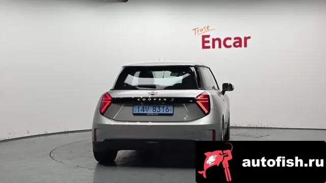 Mini Cooper Cooper Electric 4th Generation 2024 года - вид 4