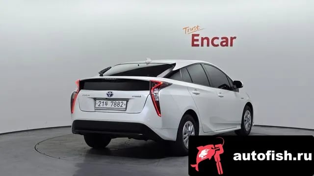 Toyota Prius Prius 4th Generation 2018 года - вид 2