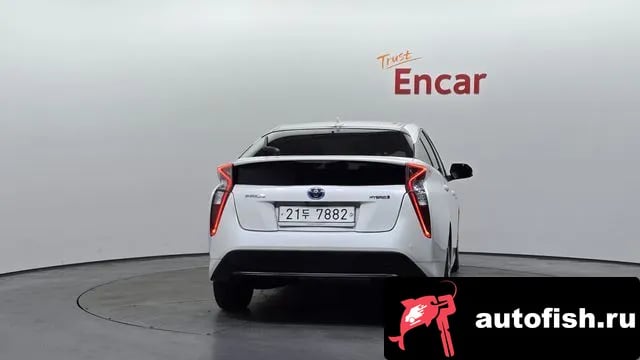 Toyota Prius Prius 4th Generation 2018 года - вид 4