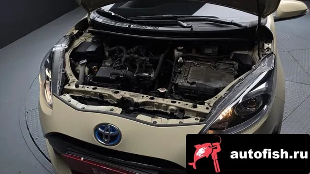 Toyota Prius Prius C 2018 года - вид 6