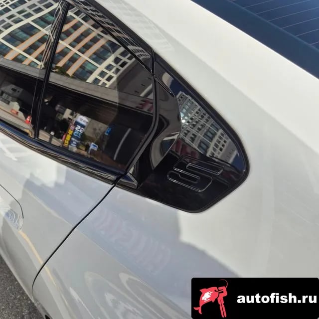 BMW 5-Series 5 Series (G60) 2025 года - похожие автомобили