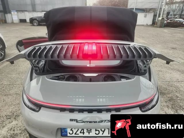 Porsche 911 911 (992) 2023 года - вид 6