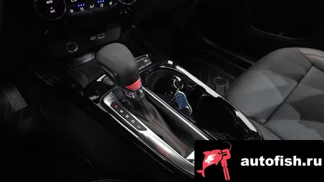 Chevrolet (GM Daewoo) Trax Trax Crossover 2025 года - похожие автомобили