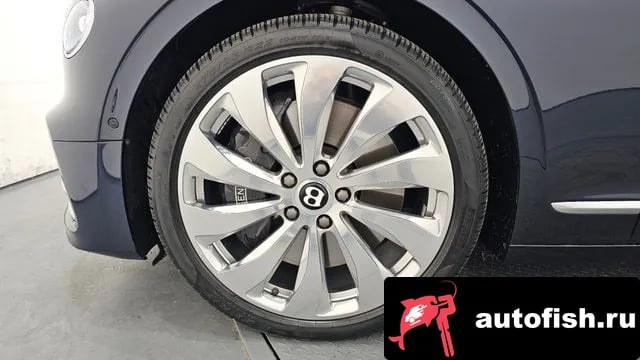 Bentley Flying Spur Flying Spur 3rd Generation 2022 года - вид 5