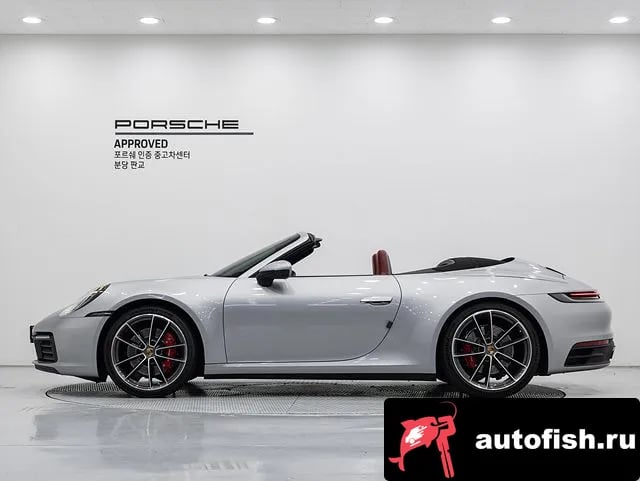 Porsche 911 911 (992) 2021 года - вид 6