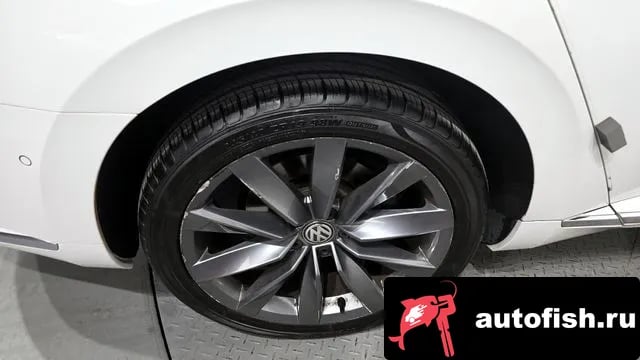 Volkswagen Arteon Atheon 2020 года - вид 5