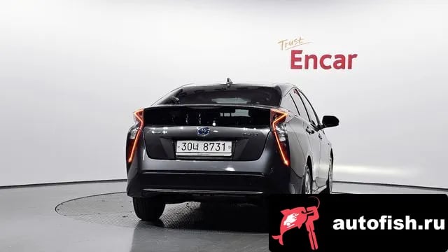 Toyota Prius Prius 4th Generation 2018 года - вид 4