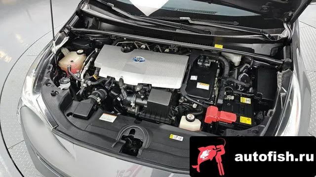 Toyota Prius Prius 4th Generation 2018 года - похожие автомобили